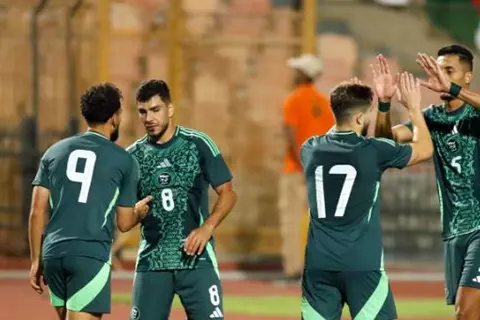 استبعاد دغموم وتواجد براهيمي وإسلام سليماني.. قائمة الجزائر استعدادًا لكأس العرب 2025